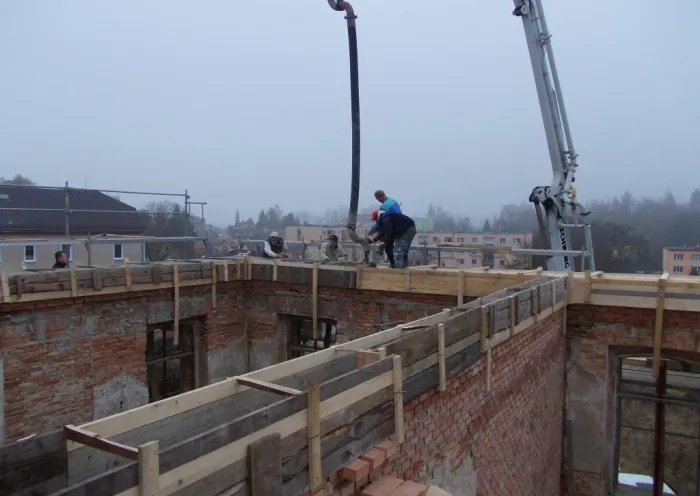 Veřejná zakázka zámek v Hazlově