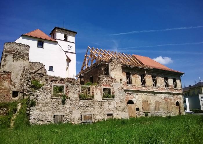 Zastřešení zámku Hazlov 4.etapa